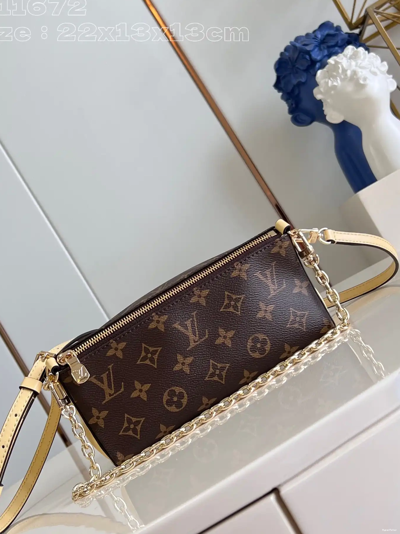 VUITTON LOUIS Bloom Pouch-22.5*13*13CM 0707